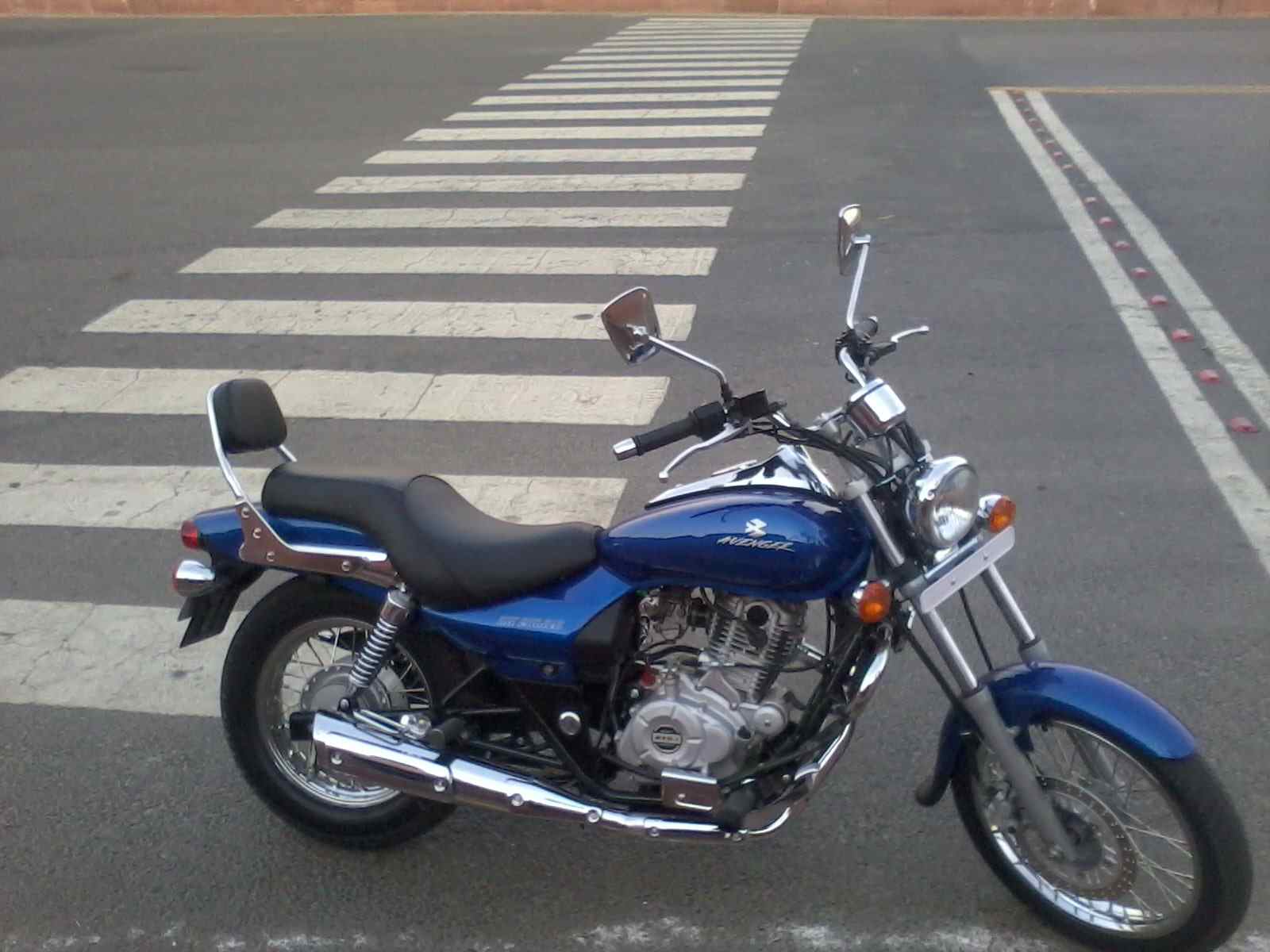 Bajaj_Avenger_2020